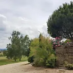 Relais De Navon Couette-café