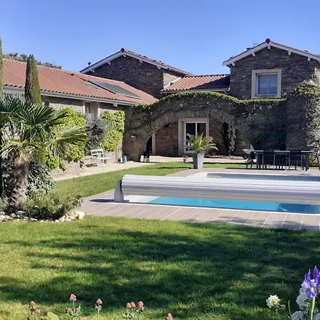 Relais De Navon Bed & Breakfast 3*