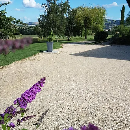 Relais De Navon Bed & Breakfast 3*