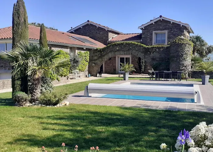 Relais De Navon Bed & Breakfast 3*