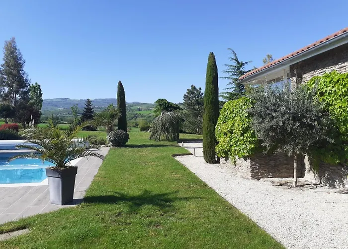 Relais De Navon Bed & Breakfast