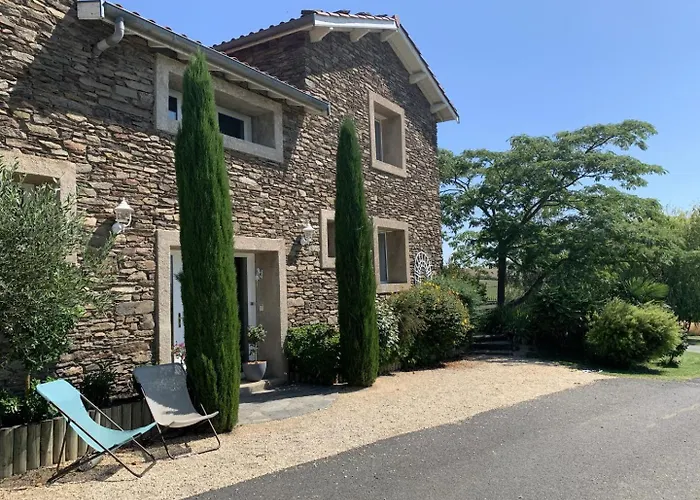 Relais De Navon Bed & Breakfast 3*